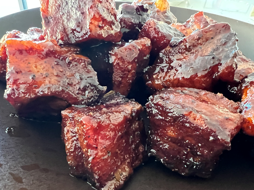 BBQ_Guru's tweet photo. Thanks, Chris for sharing your cook made with a Guru Control! Upload your latest cook on ShareMyCook or use #GuruCook on your next post for a chance to be featured 😄 #bbq #lowandslow #grilling #bbqguru #ultraqbbq #bbqlife #bbqfood #bbqtime #beefribs #ribs #weber #BGE https://t.co/gdLJ5tmDS8