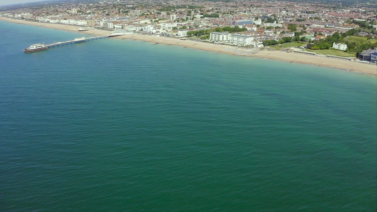 adurandworthing's tweet photo. "Lately Iโve been busy working on #ClimateActionAW โ a new campaign to raise awareness of some of the actions being taken by the council, businesses and residents to tackle the climate emergency."
Read Chloe's story on our new campaign here:
๐ https://t.co/EB1OujBx14 https://t.co/tmAfBvYELw