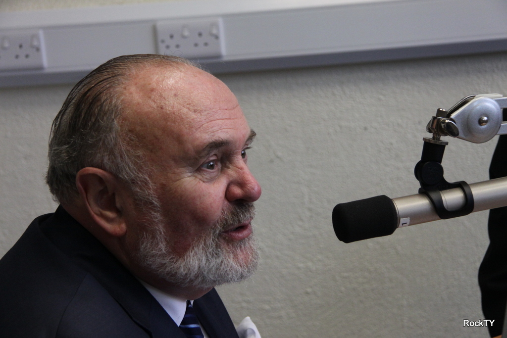 BC_archives's tweet photo. As Blackrock College Radio gear up for its annual week of broadcasting (15-19 Nov), some photos from the archives since BCR commenced in 1993 @BlackrockColl @rockunion1898 https://t.co/809dqTf3NI