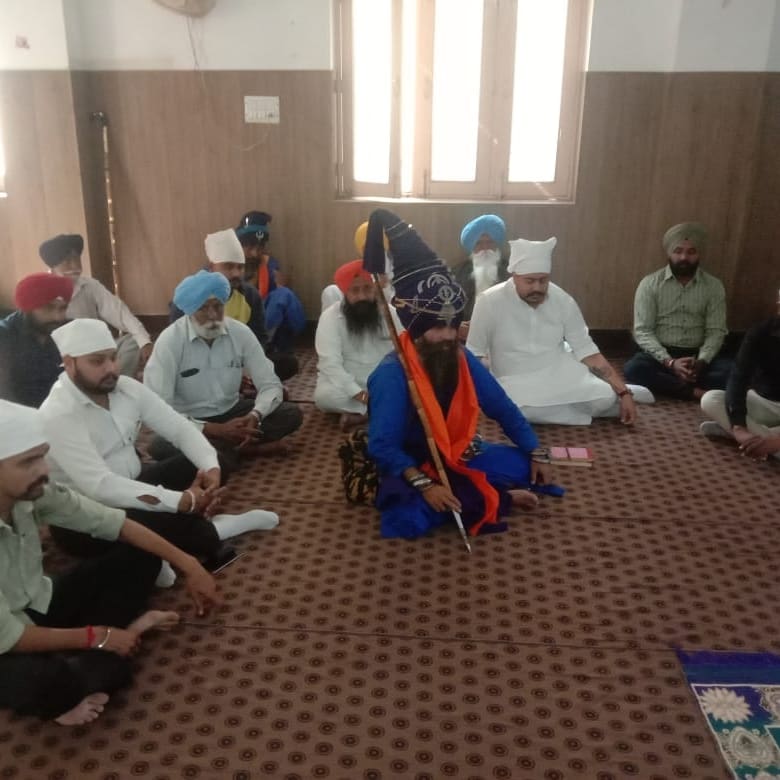 ParvinderLapran's tweet photo. ਅੱਜ ਵਾਰਡ ਵਿੱਚ ਗੁਰਦਆਰਾ ਸ਼ਹੀਦ ਬਾਬਾ ਜੀਵਨ ਸਿੰਘ ਜੀ ਵਲੋਂ ਕਰਵਾਏ ਗਏ ਬੰਦੀ ਛੌੜ ਦਿਵਸ ਨੂੰ ਸਮਰਪਿਤ ਸਲਾਨਾ ਗੁਰਮਿਤ ਸਮਾਗਮ ਵਿੱਚ ਹਾਜਿਰੀ ਲਗਵਾਈ ਗਈ||
#ParvinderLapran
#HalkaAtamNagar
#CongressForPunjab https://t.co/bQMRAZMKoL