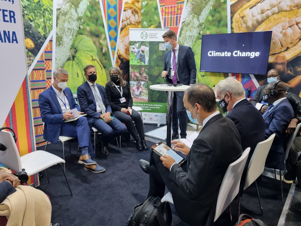 Against the backdrop of yesterday's #Forests Declaration, the #Cocoa and Forests Initiative is one of the vehicles to deliver the commitment made. Great to hear the continued enthusiasm of the governments of #Ghana and Cote d’Ivoire for this initiative. 

#COP26 #cocoaandforests