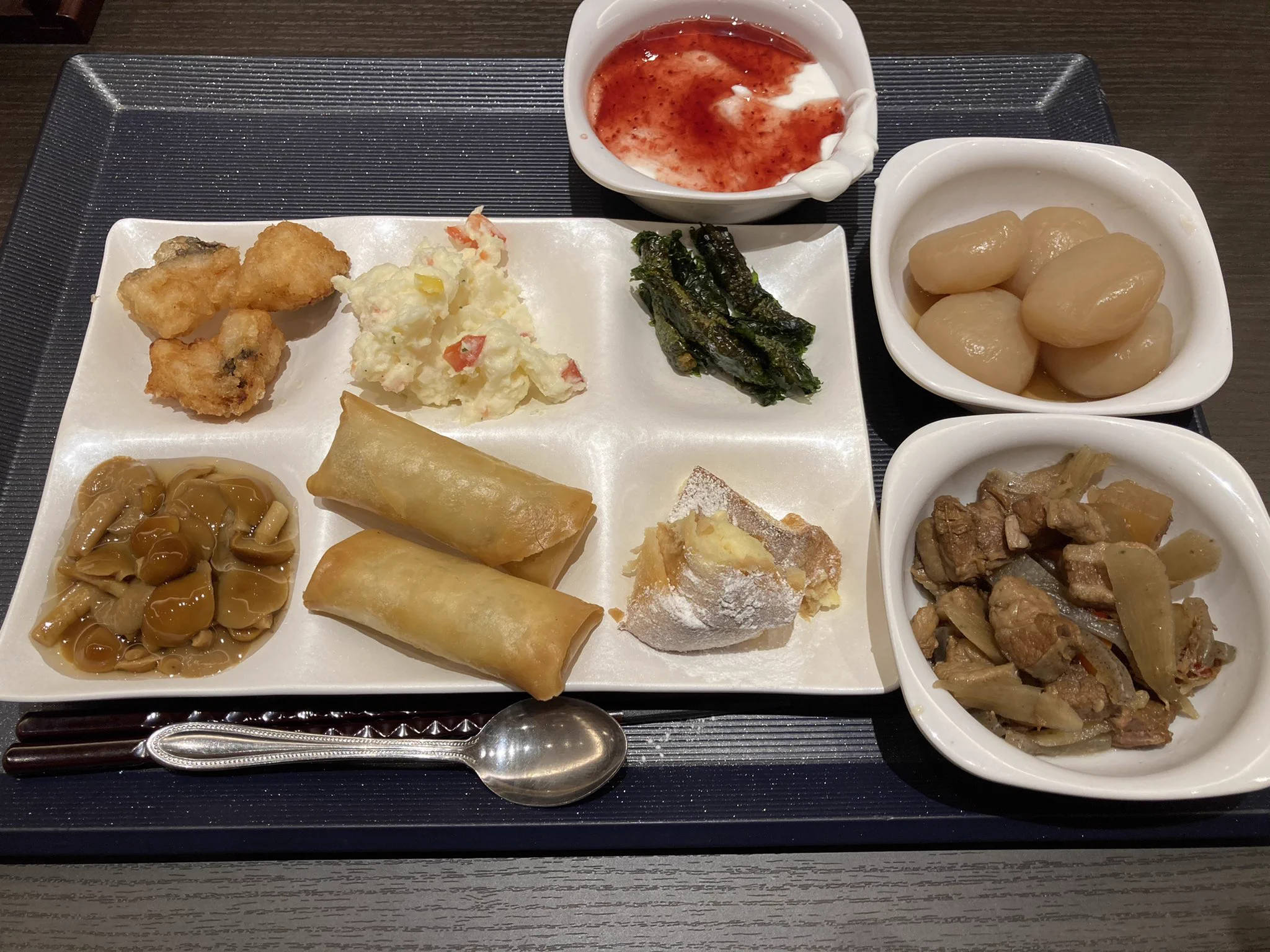 @y_ta_net あるあるですよね〜、未だにホテルのバイキングとか、好きなものを好きなだけ食べちゃいます
自分は圧倒的茶色www 