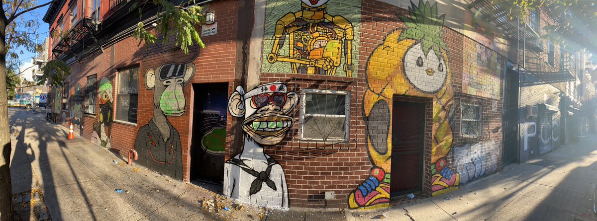 cdettmar's tweet photo. Is Williamsburg the most non-fungible neighborhood? https://t.co/DFQ1RAXxQ0