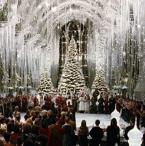 FaanDelacour's tweet photo. เธรด : 𝖢𝗁𝗋𝗂𝗌𝗍𝗆𝖺𝗌 𝖺𝗍 𝖧𝗈𝗀𝗐𝖺𝗋𝗍𝗌  ꔛ🌲⁕𖥧 ⛄️˖꙳◦  

“𝖮𝗇𝖼𝖾 𝖼𝖺𝗇 𝗇𝖾𝗏𝖾𝗋 𝗁𝖺𝗏𝖾 𝖾𝗇𝗈𝗎𝗀𝗁 𝗌𝗈𝖼𝗄𝗌” 𝗌𝖺𝗂𝖽 𝖣𝗎𝗆𝖻𝗅𝖾𝖽𝗈𝗋𝖾. 🎅🏻; ˖꙳ ❄️ https://t.co/7m0akGYkE7