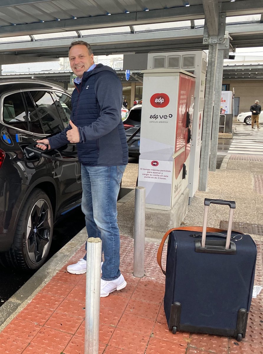 adrianomones's tweet photo. It’s great to have the visit of Joachim Pucker, our #PhoenixContact #emobility colleague. Welcome to #Asturias and thank you for coming! @PhoenixContactE @PhoenixContactV @PhoenixContact #PhoenixContactEmobility #CHARX #CHARXConnect #CCS #HPC https://t.co/g0J5yRq3co