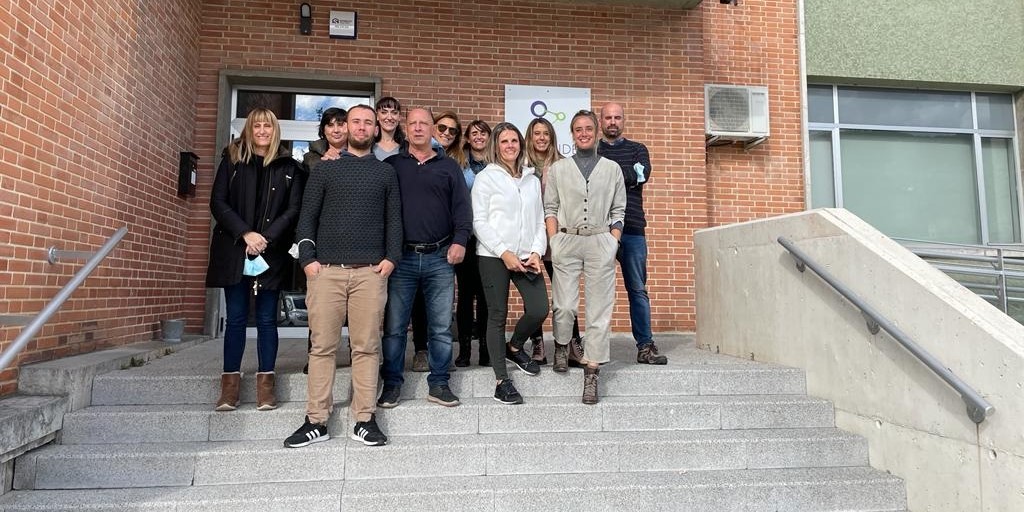 ceinnavarra's tweet photo. El equipo de Creación de Empresas de CEIN mantuvo ayer una sesión de trabajo en el centro de emprendimiento tecnológico #Dinabide, impulsado por @SAKANAgaratzen, con el que colaboramos. Gracias a por la atención, la disponibilidad y por compartir conocimiento. Mila esker! https://t.co/ZXG9vhzQCw