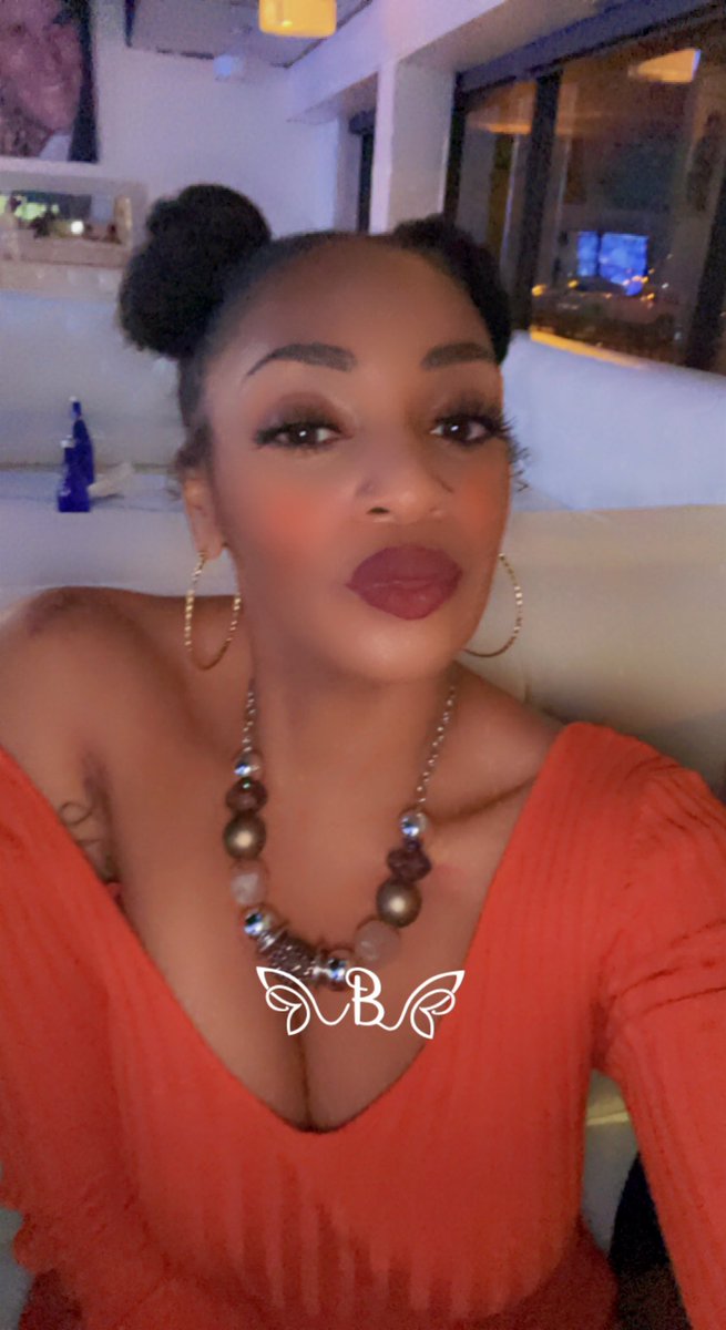 bUnique79's tweet image. Last night was cute. 🧡🖤