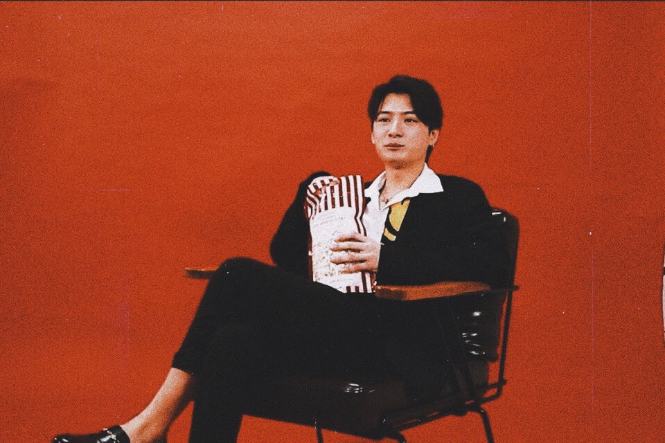 kristfilms's tweet photo. we need to send him less popcorns starting this week😂 [ #BetrMeEP0 #KristPerawat ] https://t.co/JKxwEeYgFs