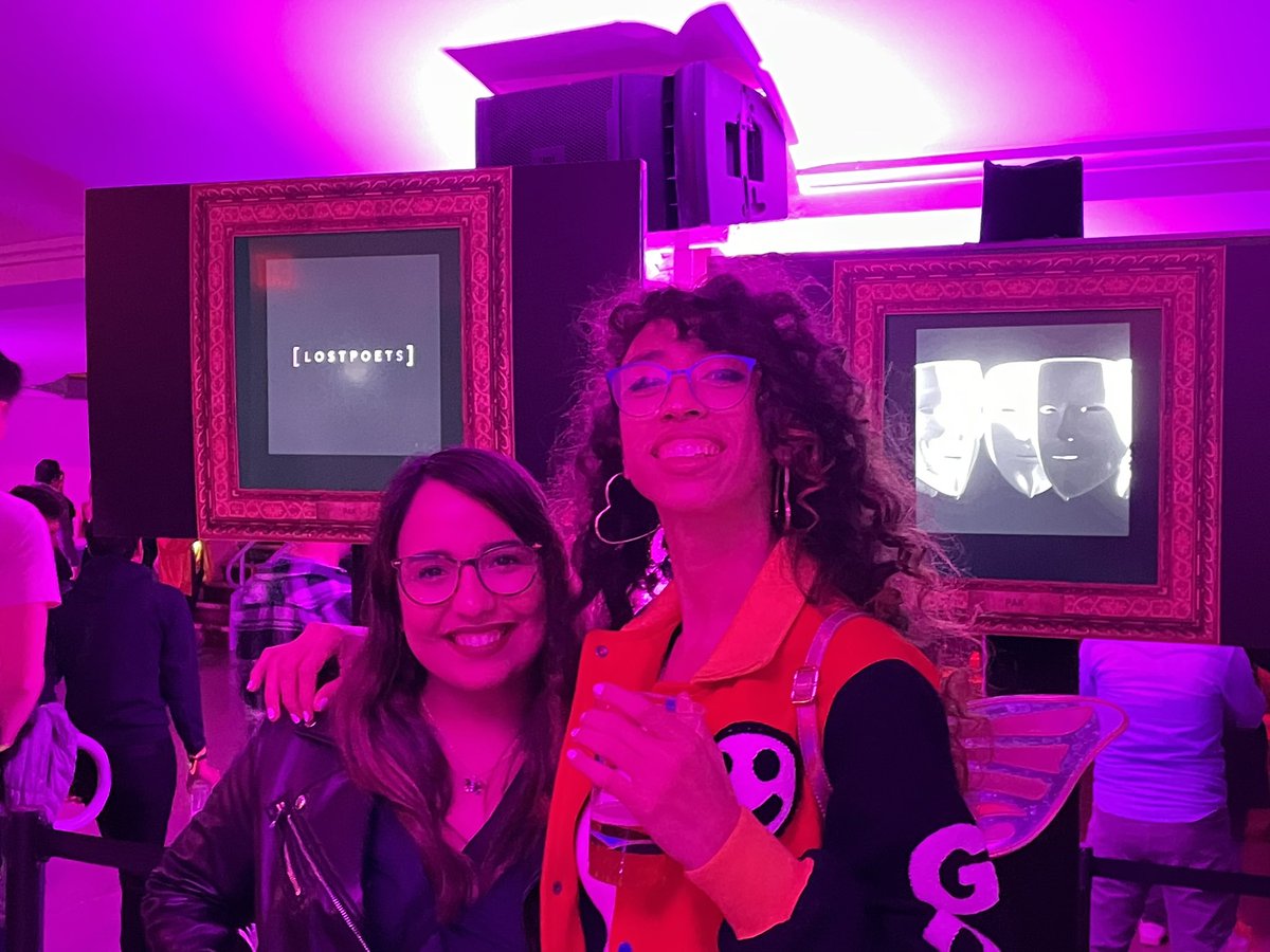 NFTgirl's tweet photo. GM!!! Meeting you irl has been such a heartwarming experience 🥺 thank you so much for all the love I’ve received. I have so much to give back 💜

Here are my favs from last night @JonathanWWolfe @rafagrassetti @RogerDickerman @Em0n33y 🥰 https://t.co/M7APOck5ax