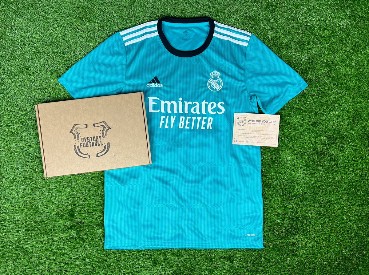 mysteryfootball's tweet photo. We are giving away a Mystery Football shirt to one lucky follower!👕 

To enter: 
1️⃣ RT this tweet
🤝 Follow us and @ftblstoreuk 

Good luck! 🤞🏻 https://t.co/gDTpejCCDm