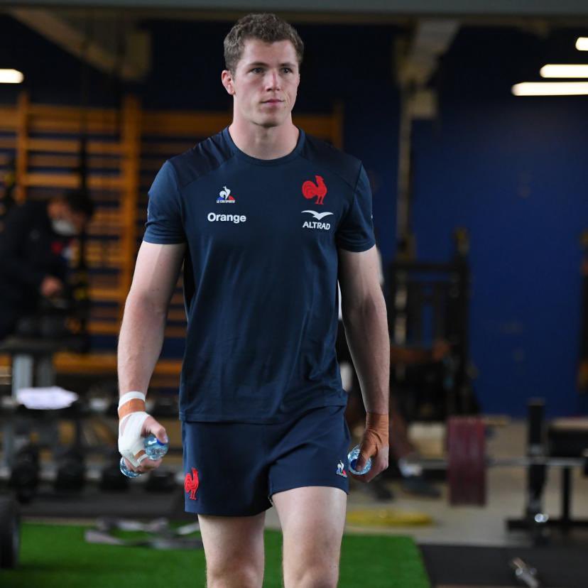 FelipeMeanios's tweet photo. Sabías que entre los convocados de #Francia 🇫🇷 para enfrentar a #LosPumas hay uno con pasado en @ClubNewman?
Thibaud Flament, segunda línea de Toulouse, pasó por el Cardenal en 2017/2018. En estos #XVTuits te voy a contar un poco sobre la historia del trotamundos de solo 24 años. https://t.co/PpWeWREc3s