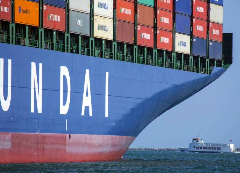 MasContainer's tweet photo. Resumen de #Noticias: #Maersk adquiriría #FFWW alemán con objetivo #aéreo / #Escasez de cajas de #Cartón, la nueva #crisis / #HMM: deuda se convierte en #acciones / #COP26 - https://t.co/wbAow1iP41 https://t.co/CzWkrZ4mcr