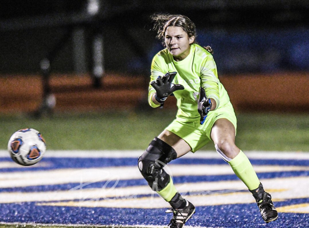 Oxford Lady Charger Soccer is back with an amazing win (5-0) against the Southaven Chargers last night!!! Stay tuned for updates on our next games!👏🏼⚡️💙