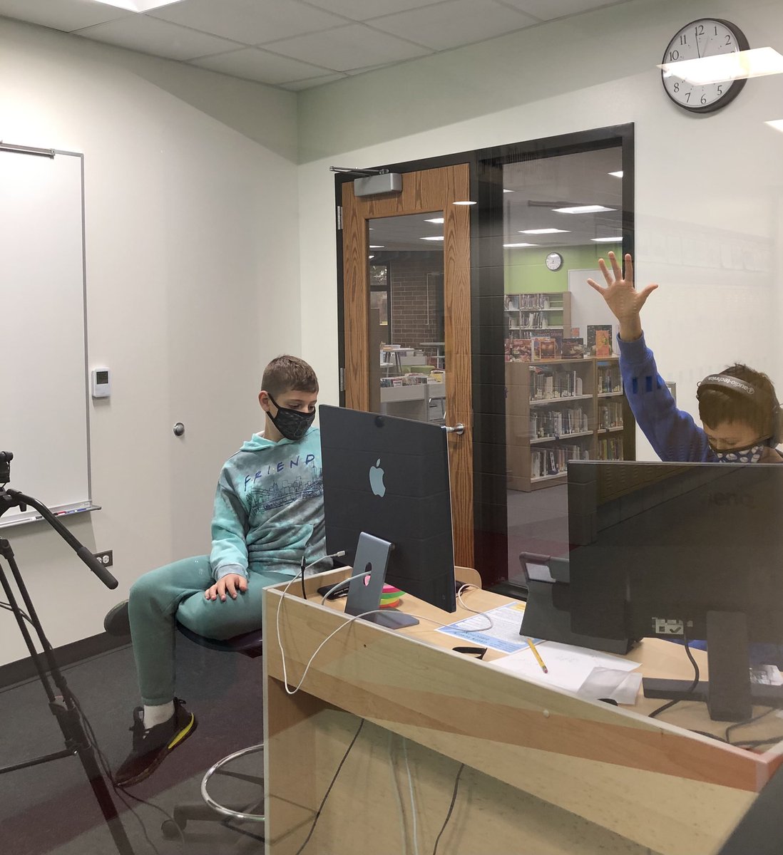 IsaacFoxLIH's tweet photo. Our KTIF news crew is making great progress in learning how to use our new recording tools! Thanks to all who shared their time and expertise! @LisaGregoireIF @JenAdamsEDU @D95Technology @wagnersusie123 @D95Foundation @GalltKelley @amccarthy1020 https://t.co/2Qda0c1RaO