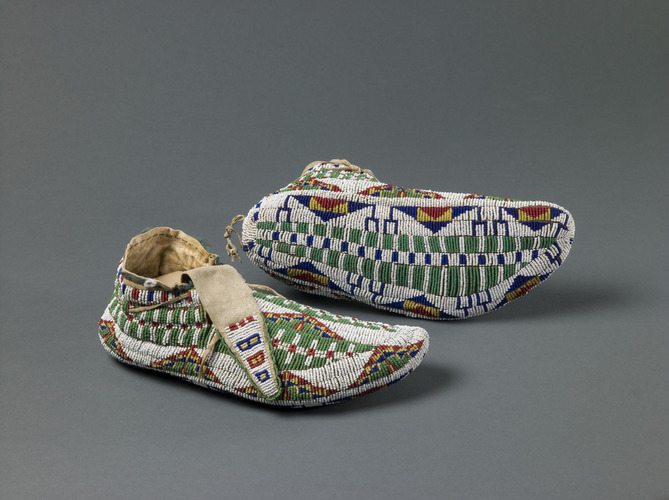 Sioux, Moccasins, c.1890 slam.org/collection/obj… #slam #artmuseum