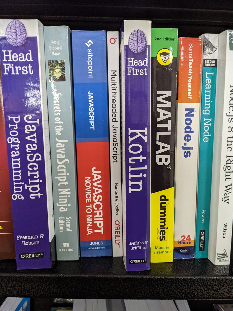 bengl's tweet image. Went to @BNBuzz at Union Square on my way to work this morning. Found @MultithreadedJS !!!! Exciting to see it for real in a real bookstore!