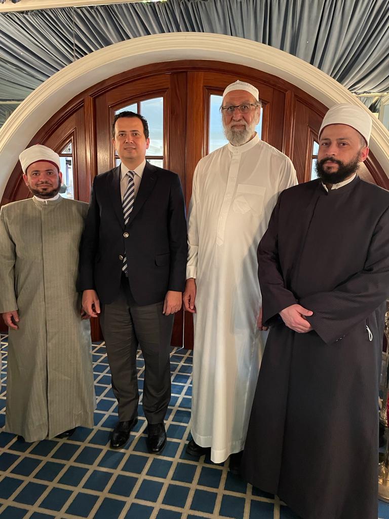 AWalash's tweet photo. During a visit to Durban- KZN, Egypt’s Ambassador to South Africa, Ahmed El Fadly, meets with the Chair of the South African Association of Muslim Schools, Ahmed Yusuff Lockhat and the Al-Azhar envoys to South Africa Sheikh Ashraf Sobhi and Sheikh Adel Ibrahim. https://t.co/qNNEIOkx3X