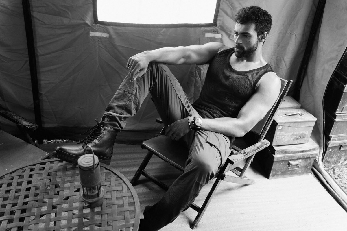 IAmBhargav_VT's tweet photo. This transformation from @IAmVarunTej ๐ช๐
Indicates how much he is determined and connected to Ghani character.. โค๏ธ
Loving this Beast look #MegaPrince ๐
#GhaniOnDec3rd https://t.co/1ZHOZfpmie