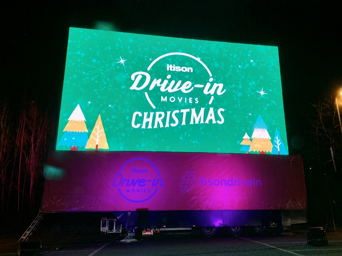 itisonDriveIn's tweet photo. The big screen is BACK ✨🍿

And it's ready to be filled with all your favourite Christmas classics 🎄🎥

We can't wait to cosy up in the car, with snacks, blankets and a WHOLE lot of Christmas 😍 https://t.co/eBX3tkyT0v