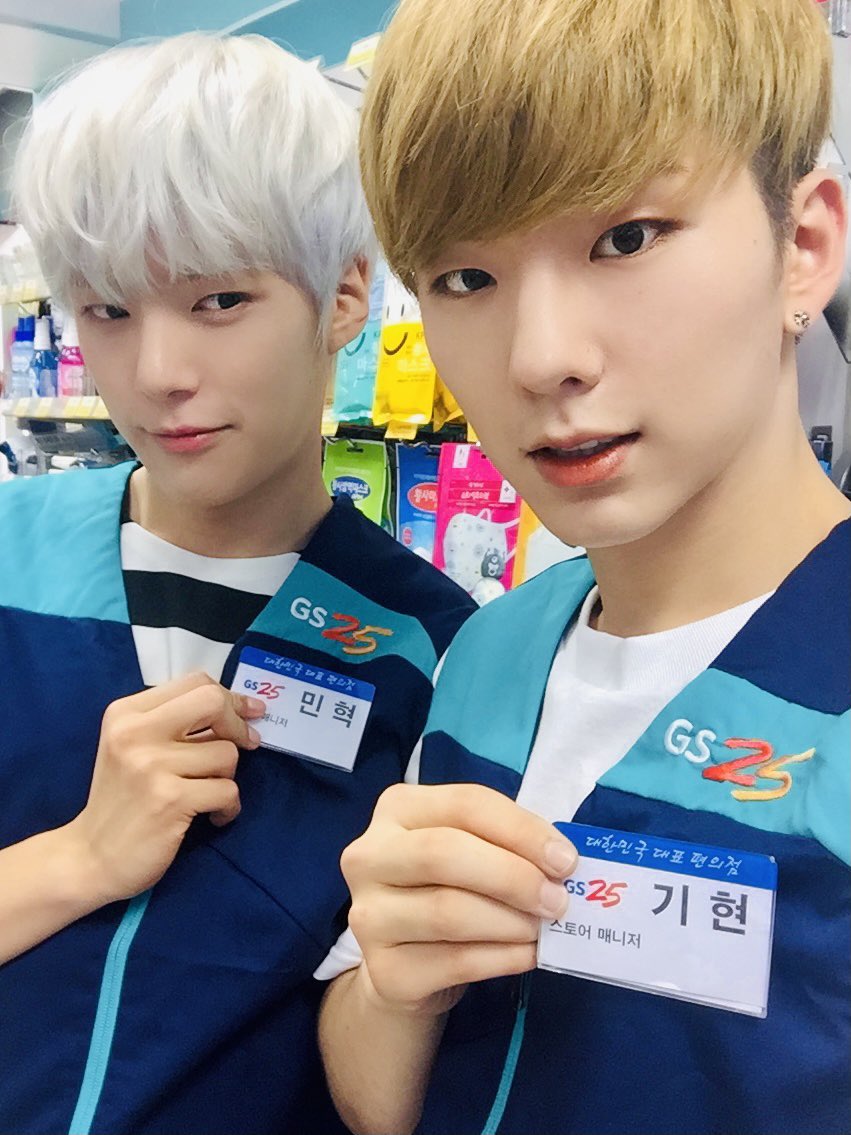 MINISMYLIFE_'s tweet photo. 나지금울고잇어... https://t.co/0B912nXHbf