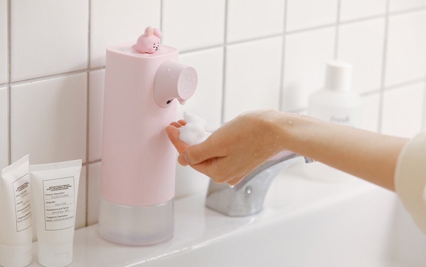 AMPshop_shop's tweet photo. ♡พร้อมส่ง♡ BT21 Auto Soap Dispenser
เครื่องจ่ายสบู่อัตโนมัติ
✅ COOKY
❗กล่องมีตำหนิ❗
💸 1,615 ฿
#สบู่ล้างมือ #เครื่องล้างมือ #ล้างมือ #autodispenser
#ตลาดนัดบังทัน #ตลาดรถไฟบังทัน #ตลาดนัดรถไฟบังทัน #ตลาดนัดbt21 https://t.co/UjsHp5y6zE