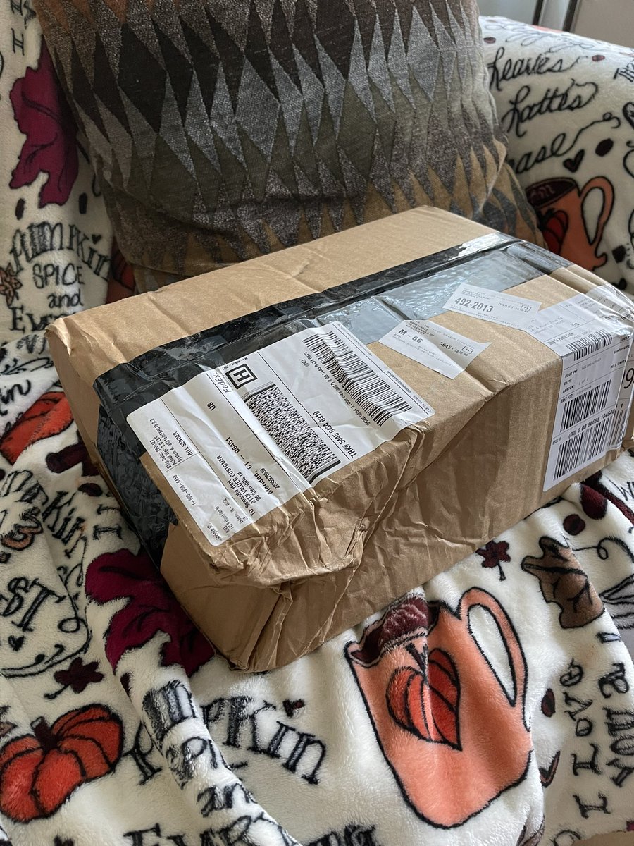 SayummHarrt's tweet photo. Thank you @FedEx 👍🏼 https://t.co/WiXhnWSdHS