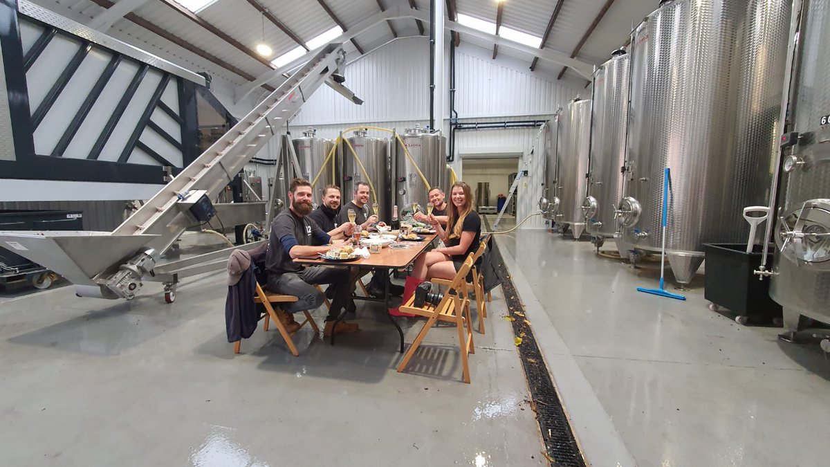 BlackChalkWine's tweet photo. Harvest 2021 is over!! The grapes are pressed and the tanks are full 🍇 A huge effort by everyone involved - looking forward to tasting the results of this hard fought vintage in a few years time🥂 Time for our team to get some well deserved rest 🤗.
#ItsAboutThePeople #Team https://t.co/8ILKUut54N