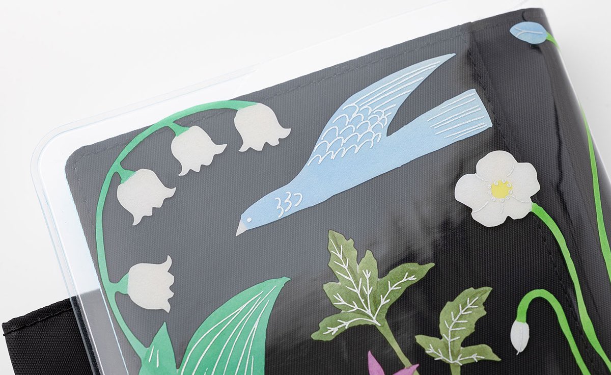 Cover on Cover 
Season of Hope by Yuka Hiiragi

호보니치 플래너에 사랑스러움을 더하고 싶다면?

커버 위에 덧씌우는 Cover on Cover 제품으로 새로움을 찾아보세요. 사계절의 식물과 동물들을 사랑스러운 배색으로 세심하게 그려냈습니다.