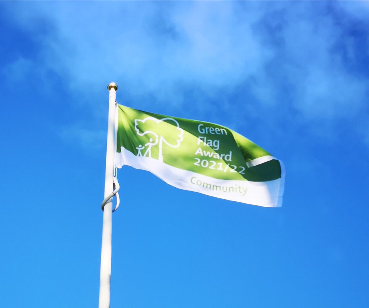 And the flag is flying!
Thank you to everyone who helped us achieve our Community Green Flag award for the wildlife trail! <a href="/sand_nc/">NetherleePSandNC</a> <a href="/MerryleePS/">Merrylee Primary</a> <a href="/KingsParkSec/">KPSS</a> <a href="/StFillansPS/">St. Fillan’s Primary School, Glasgow</a> <a href="/HeathdeneNurse1/">Heathdene Nursery</a> <a href="/TCVScotland/">TCV Scotland</a> <a href="/GlasgowCC/">Glasgow City Council</a>