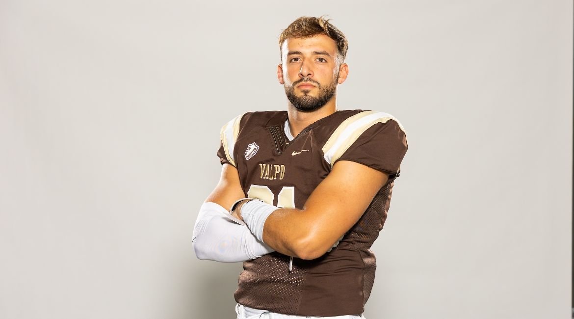 🏈 <a href="/valpoufootball/">Valpo Football</a> leads the nation in blocked kicks w/ seven 
🏈 <a href="/Austin_Martins5/">Austin Ryan Martins</a> 4.5 TFL last week were the most by a Valpo player in over 20 years 
🏈 <a href="/jamaurii4/">Jamauri Jackson</a> had the longest interception return by a Valpo player since 2000 

MORE NOTES
👉 bit.ly/3wc5Xyt

#GoValpo