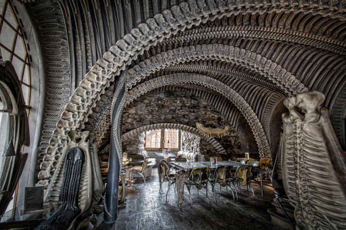 Rainmaker1973's tweet image. There are two bars in Swizterland whose interior is themed along the Alien movies and modelled by the Swiss artist H. R. Giger [read more: buff.ly/2IiNu9v]