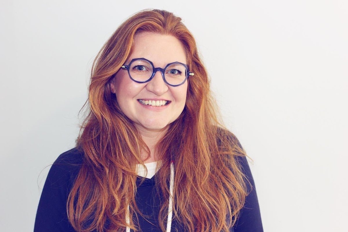 Subtle colour contrasts to create two separate looks - Genevieve you aced it 👏🏻

👓📸 1 - Latitude 20A11 <a href="/anneetvalentin/">Anne & Valentin</a> 
👓📸 2 - Bocca Tweet 1 1162 <a href="/faceaface_paris/">Lunettes FACE à FACE</a>