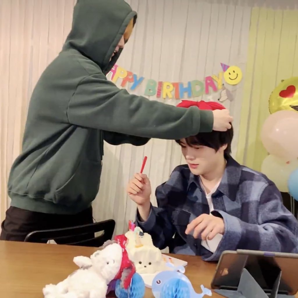 hikiexx's tweet photo. 하루의시작과끝 https://t.co/ke42zeje6h
