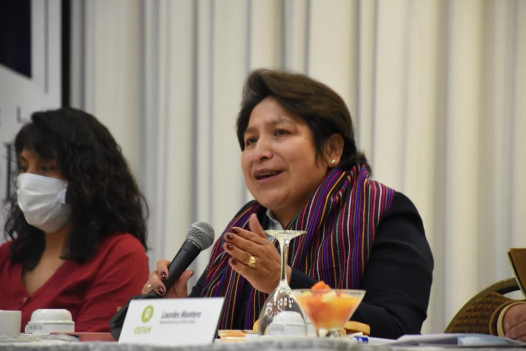 TSEBolivia's tweet photo. Vocal del @TSEBolivia Dina Chuquimia participa de la campaña: "Cuelga los cachos de macho. Paridad sin peros", organizado por la Coordinadora de la Mujer, Oxfam y el Centro de Estudios Superiores Universitarios (CESU) de la Universidad Mayor de San Simón. https://t.co/ZKa1S9e6uS