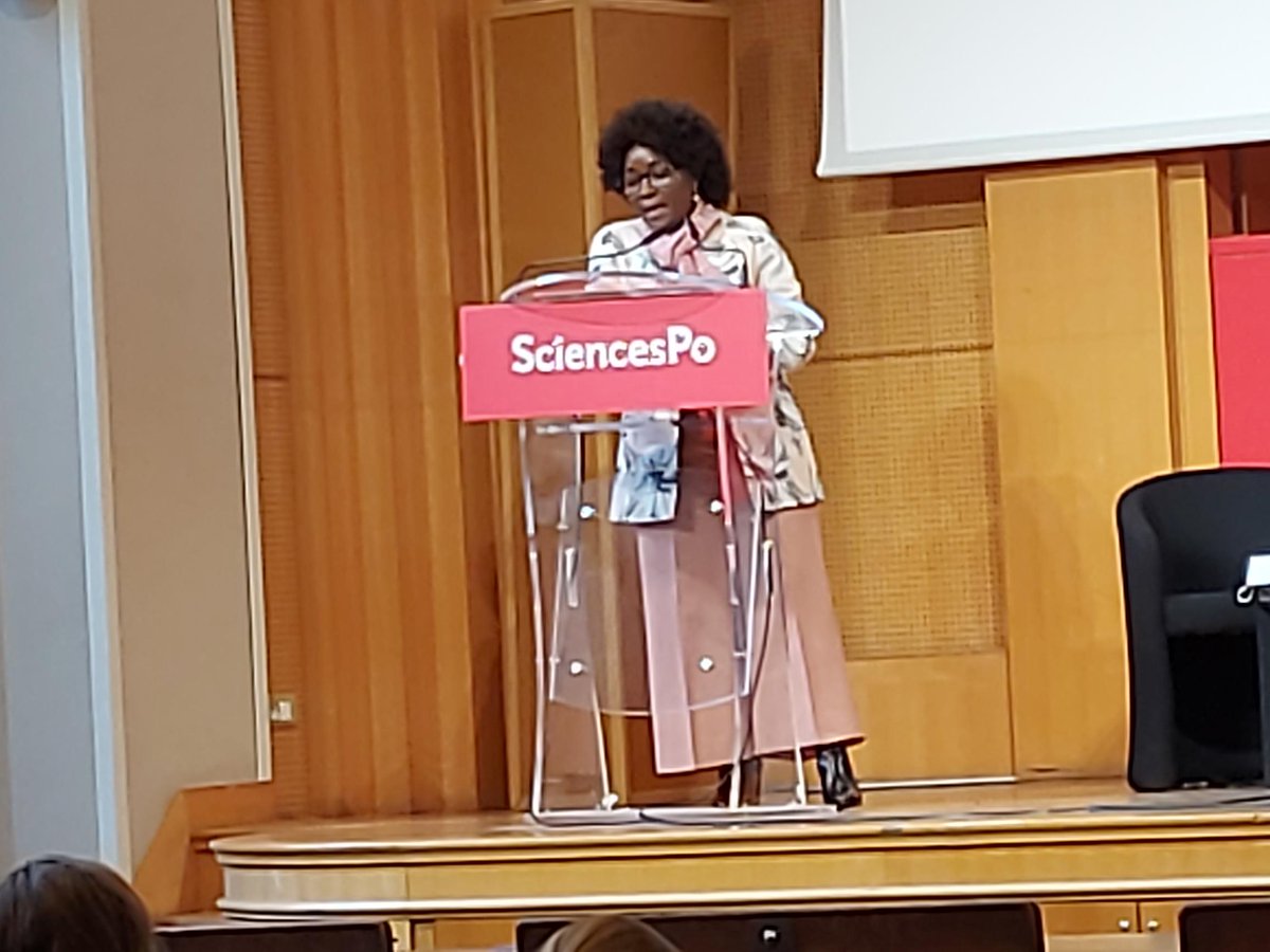 bonasokpoh's tweet photo. The Covid19 has put everyone on the same equality in terms of fear but revealed the inequality in access to vaccines. We need alliance to defeat covid. Local orgs, cultural mediators and social scientists played an important role. This resonates with Commitment 3 and 4 of the CHS https://t.co/1B6ECMa3G9