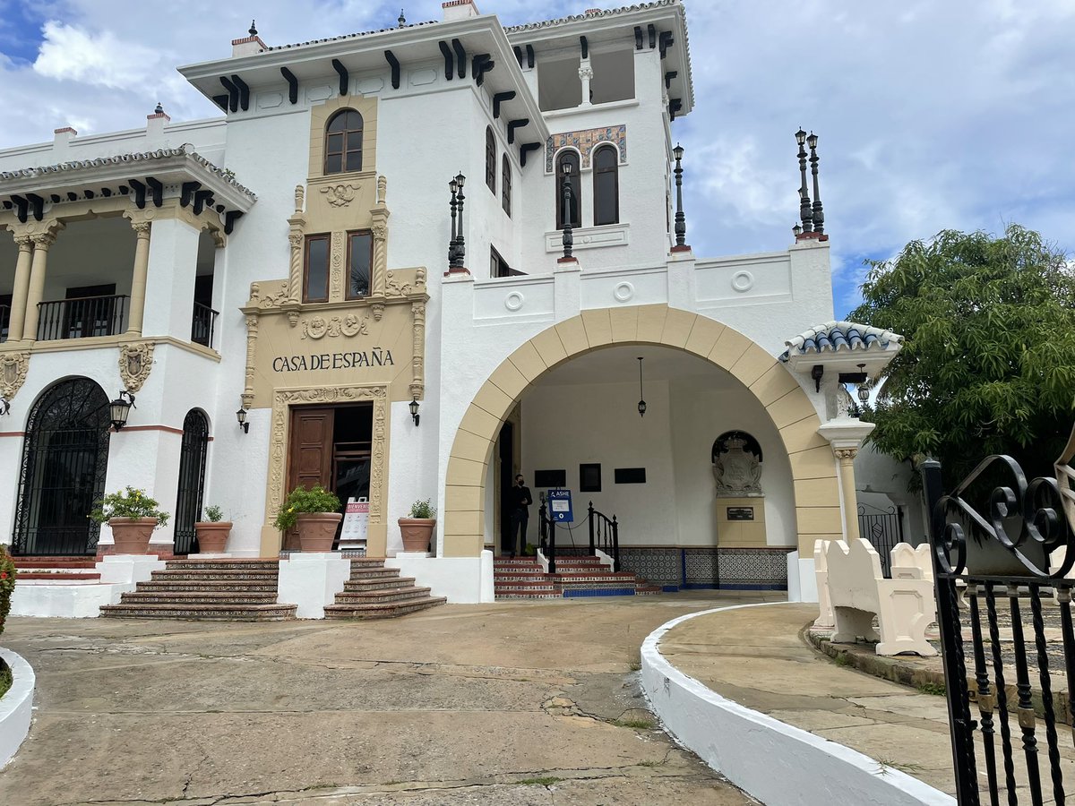 JoyGayles's tweet photo. Kicking off @ASHEoffice with the @AscendiumEd @LuminaFound Institute with Puerto Rican Higher Education Leaders! Amazing to see this vision come to life!! @DrDLStewart @VaSansone #doinggoodwork #CommunityEngagement #landacknowledgmentenacted https://t.co/szoy9kmfy2
