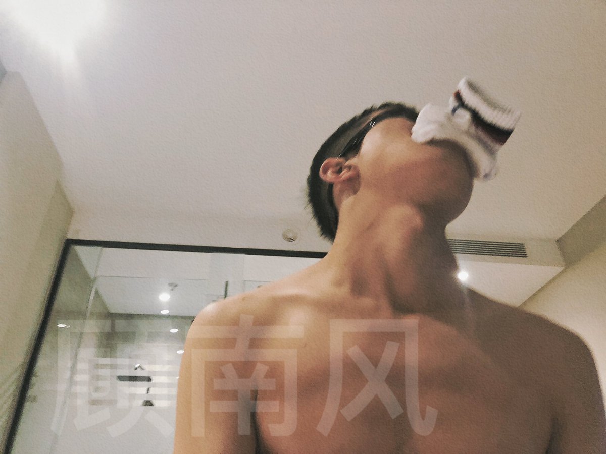 Gbz1234's tweet photo. 还是那个高中生🎒
还是那样的诱惑👅

ps’ 你们的转发点赞就是我从现在开始日更的动力 https://t.co/3cpwX6S1Df