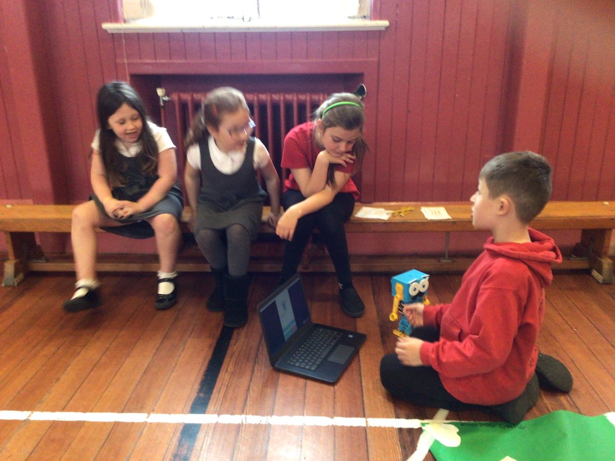 P5 have been amazing at teaching p4and p2 about how to use the Marty’s <a href="/DigiLeader_Scot/">Digital Leaders Scotland</a> # digileaderlearn