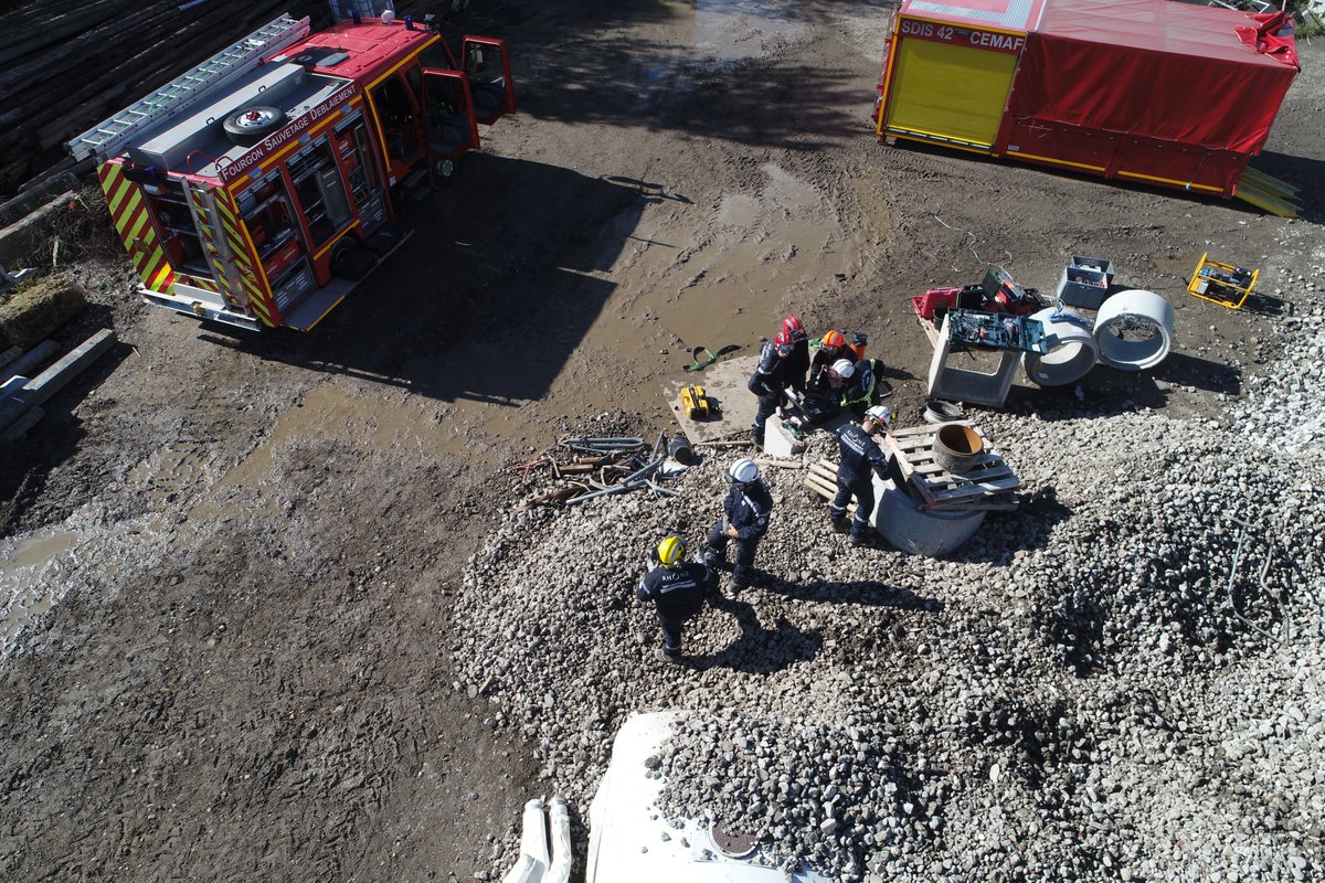 SDMIS69's tweet photo. [SPÉCIALITÉ] 👩‍🚒🧑‍🚒

Un stage USAR 1 de la spécialité SD du @SDMIS69 s’est déroulé du 4 au 8 octobre dernier. L'objectif était d’intégrer 6 jeunes officiers SPP à la spécialité. Au total ce sont 8 stagiaires qui ont validé leur emploi d’équipiers USAR de niveau 1. https://t.co/Xqc2cHPAXf