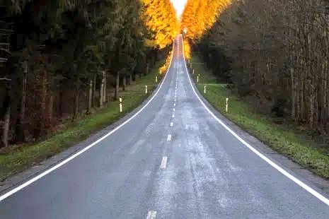 اصحاب الحرب واصحاب السلام
الجميع  عليهم ان يسألوا انفسهم  ماذا بعد ويفكروا 
لذلك 
ام عاد الناس في عقلية ما بدا بدينا عليه