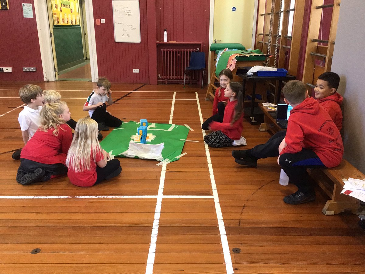 OrmistonPrimary's tweet photo. P5 have been amazing at teaching p4and p2 about how to use the Marty’s @DigiLeader_Scot # digileaderlearn https://t.co/Fnz2KirFZG