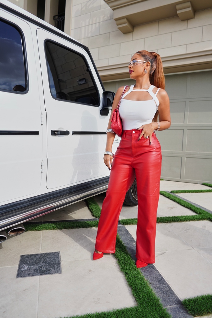 ShoeDazzle's tweet photo. Seeing red 😍 @yrispalmer #StyledinSD
Shop the Akeiyla Pointed Toe Pump --> https://t.co/cZtsqeJipj
Shop the Faux Leather Wide Leg Trouser --> https://t.co/U2tfzNn4Pb https://t.co/xEplsp7CJV