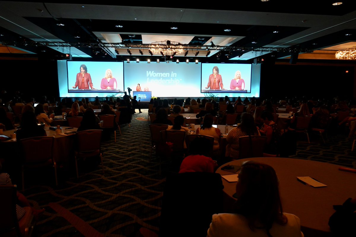 eddieturnerjr's tweet photo. Day 2 of the 2021 @LinkageInc Women in Leadership Institute is underway with @J_McCollum1 and Kristen Howe starting us off!

#Leadership #LinkageWIL #Women https://t.co/x3FWp9fwWd