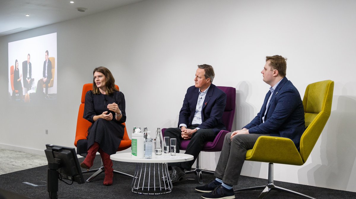 David_Cameron's tweet photo. Excellent to visit @Roche this week in my capacity as @AlzResearchUK President. With progress into dementia research advancing, great to discuss the current challenges and opportunities faced, by industry and more widely. Together we can #MakeBreakthroughsPossible. https://t.co/GHYhsr9hB5