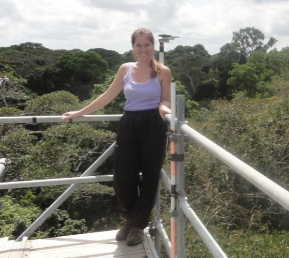 (1/2) Today we introduce our wonderful member Natalia C. Wiederkehr!! She is a geographer with expertise in #RemoteSensing applied to #tropical forests. Since 2016 her focus has been to work with #SAR applied to forest dynamics, #landuse and #landcover, and forest #degradation.