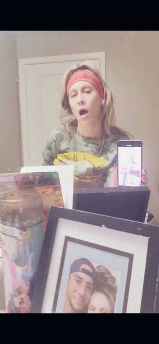 Showing baby boy where to put it first😵.  I&rsquo;m such a tease😈💦#babygirl #hotwifechallege #head https://t<a href="/tag/babygirl"class="tags"><span>#babygirl</span></a><a href="/tag/head"class="tags"><span>#head</span></a><a href="/tag/hotwifechallege"class="tags"><span>#hotwifechallege</span></a>