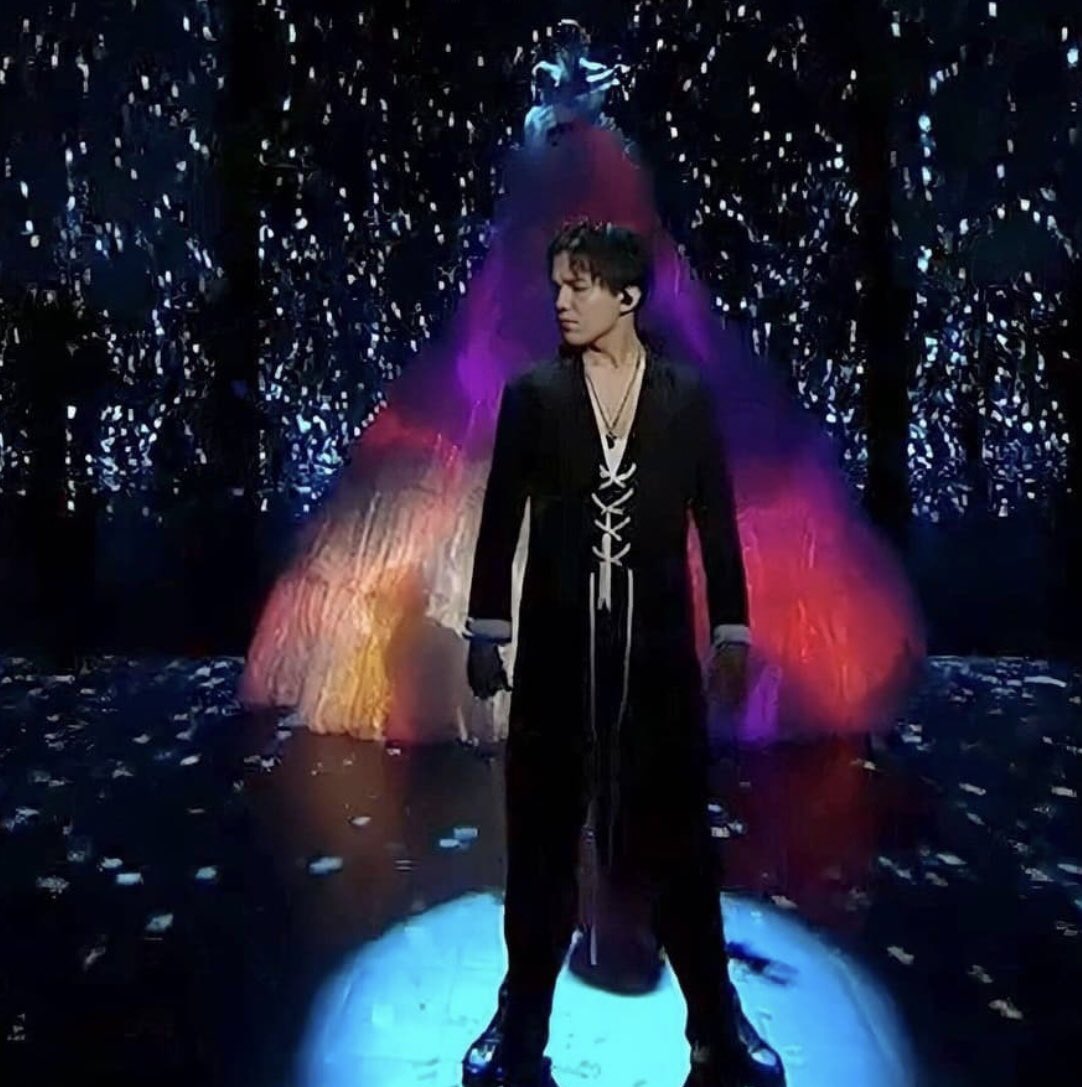 иностранцы димаше. на ютубе реакцию иностранцев. димаш кудайберген в красном. иностранцы димаше. I am singer 2017 участники.