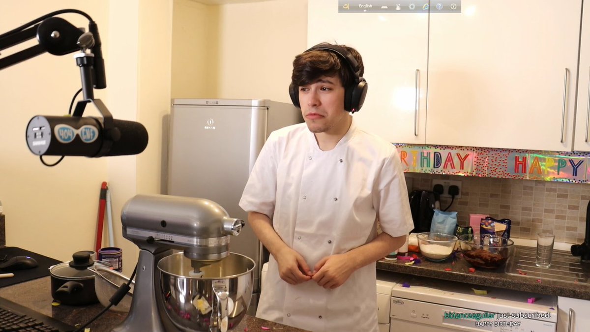 dteamhood's tweet photo. He's such a cutiepieee !! @GeorgeNootFound
#george #georgebakingstream https://t.co/hdaxC2AZ0a