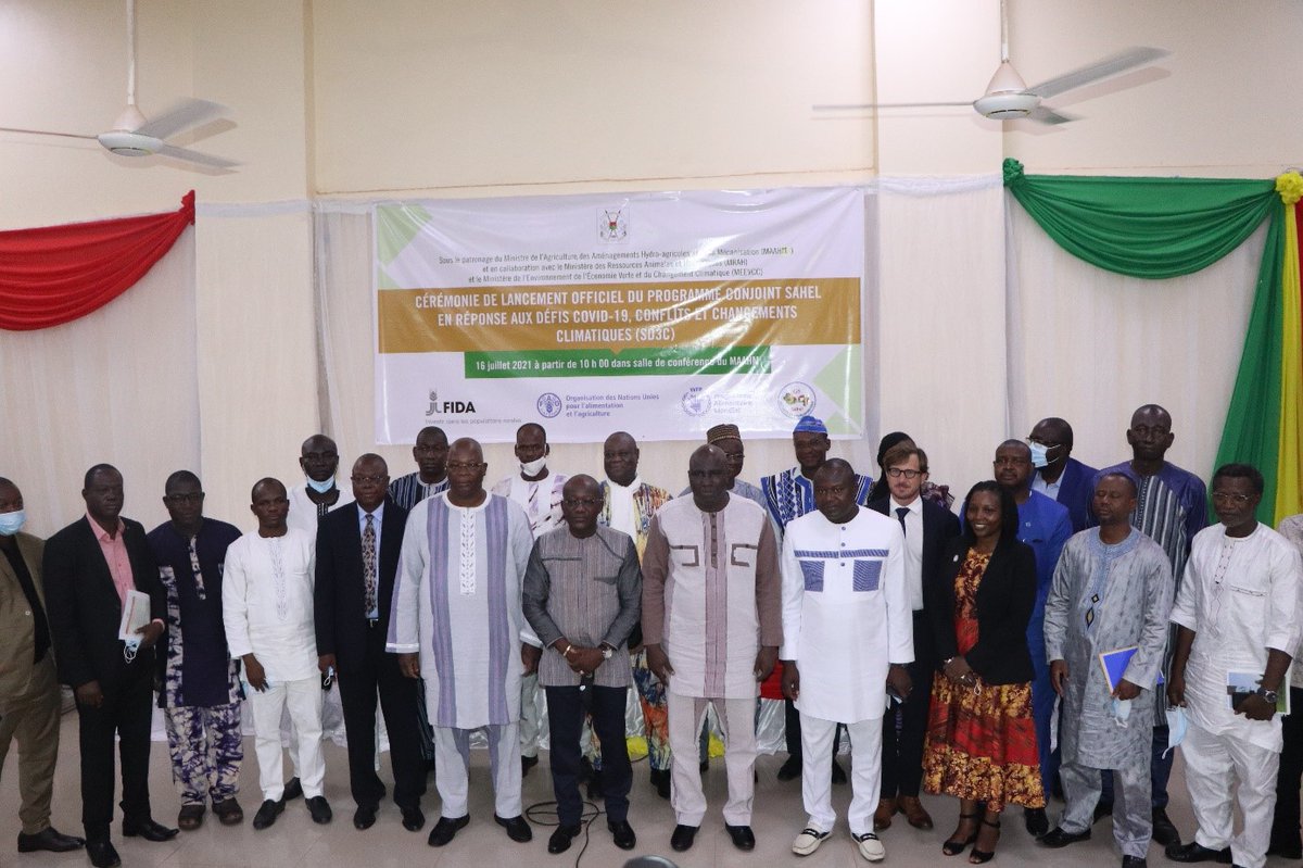 SD3C_Sahel's tweet image. Le 16 juillet 2021 avait lieu le lancement officiel du Programme Conjoint Sahel à Ouagadougou par Mr Salifou OUEDRAOGO, ministre de l’Agriculture, des Aménagements Hydro-Agricoles et de la Mécanisation. 
•
•
#JointProgram #Sahel #SD3C #BurkinaFaso #FIDA #FAO #PAM #G5Sahel