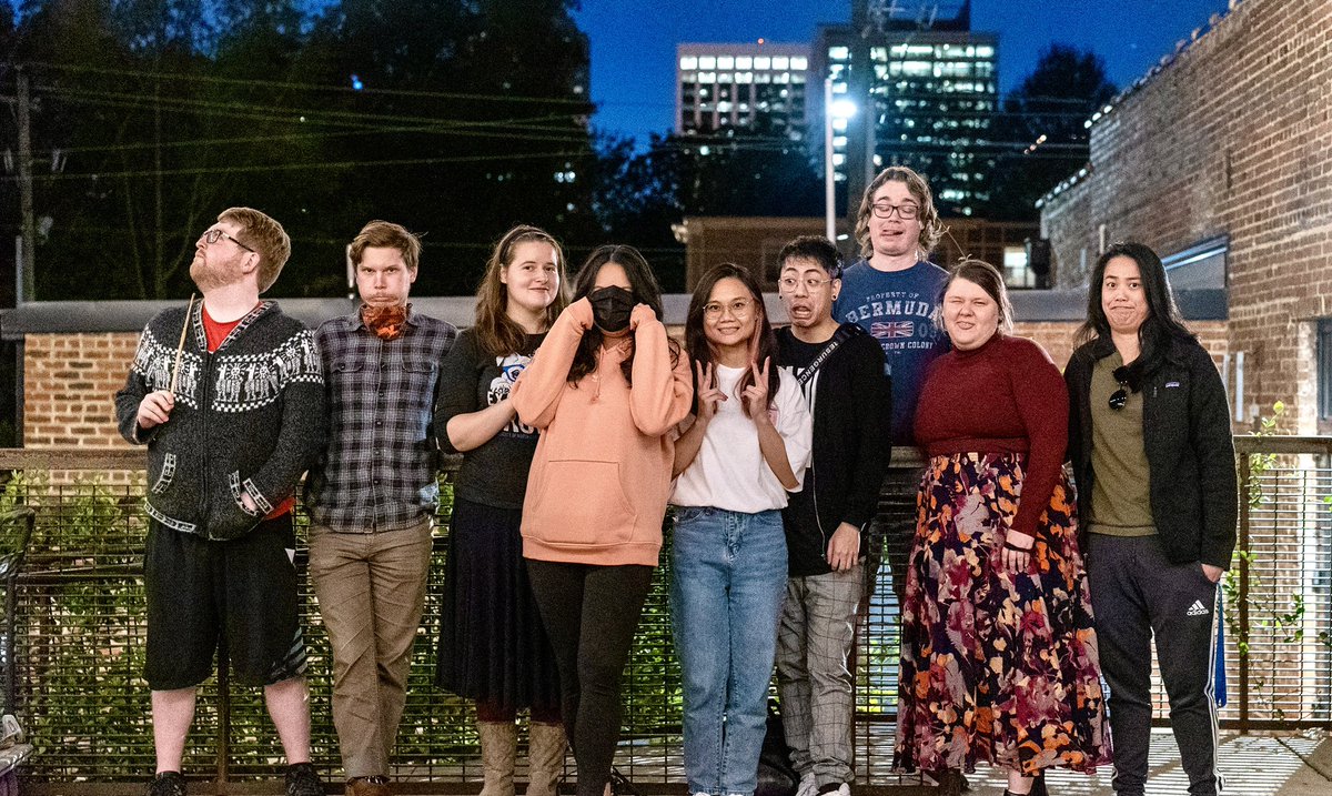 Wavehell0's tweet image. When the discord VC goes irl